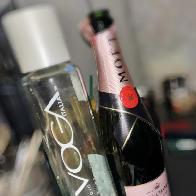 シャンパンと白ワインありがとう‎🥂