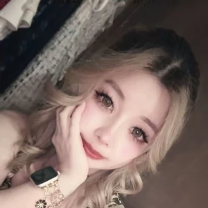 こんばんはー♪いよなだよー😊の写真1枚目