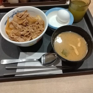 10/03 牛丼食べたら出勤しますの写真1枚目