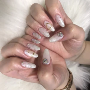 今日はネイル変えました〜💅💗の写真1枚目