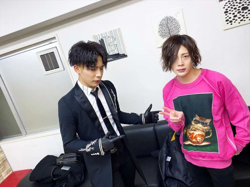 SQUAREキャスト写真