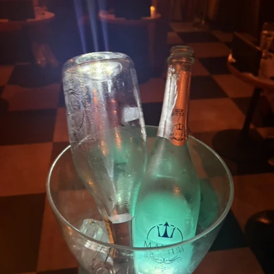 土曜日は場内してくれたお客さんとベロベロになるまで飲ませてもらいましたー！！
