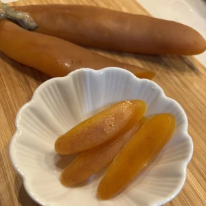 今年初めてからすみを自分で仕込んだら予想よりも美味しくできて🥹✨年末年始の日本酒が捗りそう！来年は改良量産してお歳暮にしようかなあ。の写真2枚目