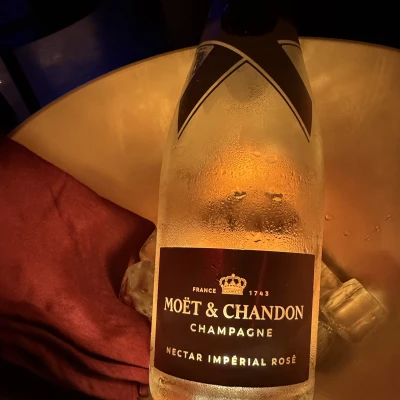 🥂🥂🥂🥂
