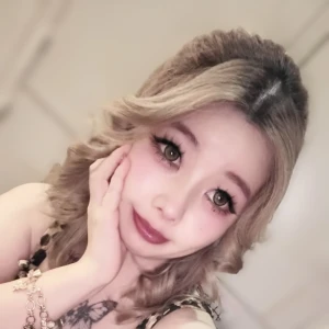こんばんはー！いよなだよー😊の写真1枚目