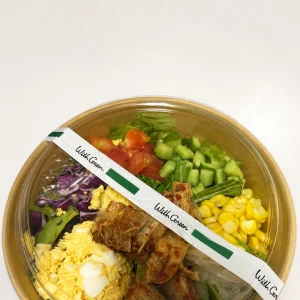 夜ごはんは、私の大好きなサラダ🥗をたくさーん食べたよ😌💛の写真2枚目