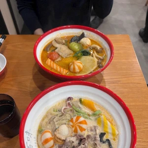 制服萌えるよ🍫 ◝✩ ✧︎の写真1枚目