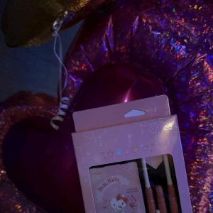キティちゃーーんｯ🍎‪🎀の写真1枚目