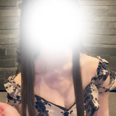 <p>こんにちは♪<br>あむです♡<br>昨日は、大人っぽいドレスきたよー！<br>今日もドレス！<br>あむに会いにきてくれたら嬉しいな💭</p>