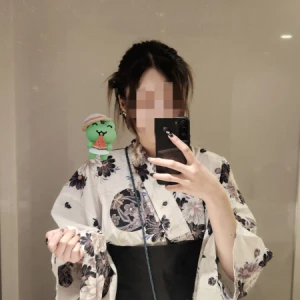 出勤しました🐸の写真1枚目