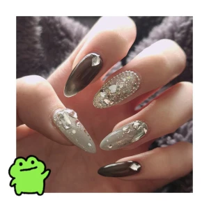 出勤しました！🐸の写真1枚目