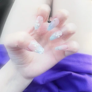 8/6(水) 20時半からいます🍎の写真1枚目
