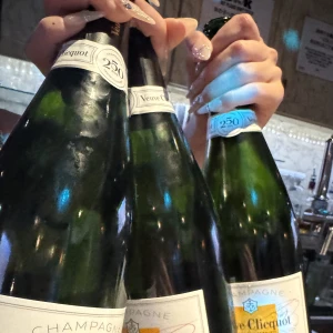 🍾🥂の写真1枚目