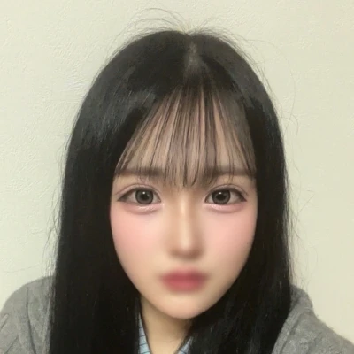 こんばんは〜！れいなです😸🤍