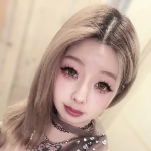 こんばんはー😊いよなだよー❤の写真1枚目