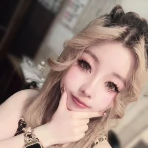 こんばんはー♪いよなだよー！！の写真1枚目