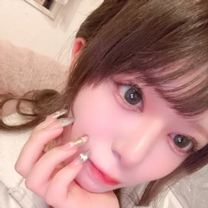 なんだか昨日からやけに目が冴えてお布団に入っても寝れませんでした💦の写真1枚目