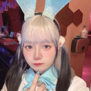 出勤ですっ🤲🏻🩵の写真2枚目