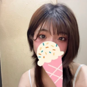 明日はアイスの日🍨の写真2枚目