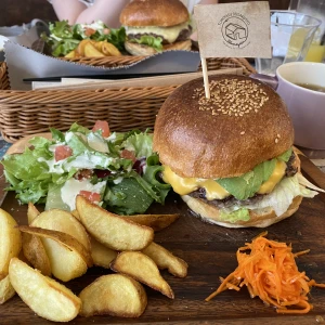 美味しかったハンバーガー🍔の写真1枚目