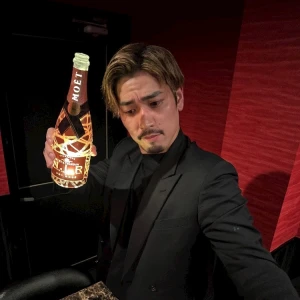 🍾🎊の写真1枚目