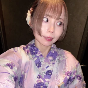 ごきげんよ〜〜えれなですの写真1枚目