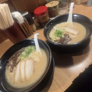 今日はお友達とラーメン食べてきました🍜の写真1枚目