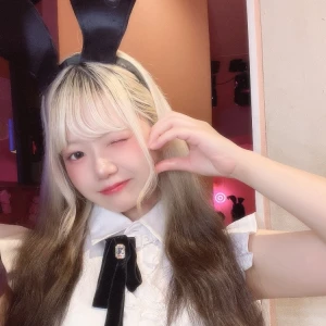 出勤してまーーすっ😚💘の写真1枚目