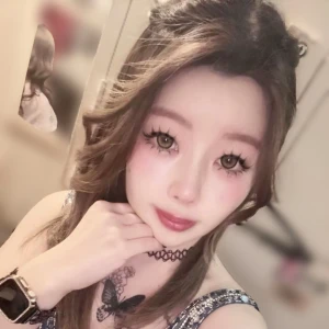 こんばんはー😉いよなだよー♥の写真1枚目