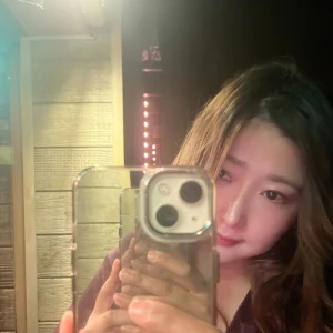 出勤してます華金だぜー！の写真1枚目