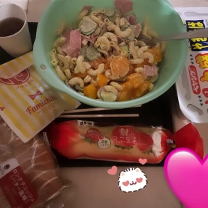 いちごです⭐️👶🏻の写真1枚目