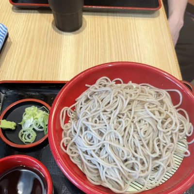 こんばんわん🐶みゆきです今日は一日暑かった🫠ので冷たいお蕎麦を食べました