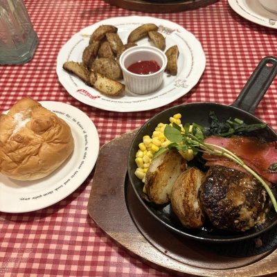 今日も出勤ー！！