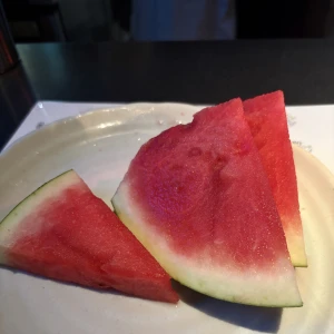 みんなで食べたスイカ🍉の写真1枚目