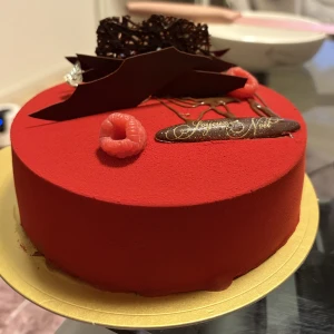 昨日はクリスマスケーキと焼肉🎂の写真1枚目