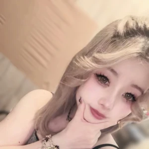 こんばんはー♪いよなだよー😊の写真1枚目
