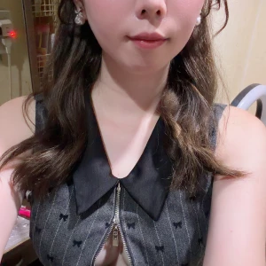ナミ　珍しい髪型で　出勤中🍊の写真1枚目