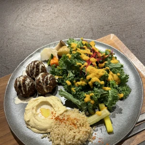 こんばんは🌟✨️あいです！の写真2枚目