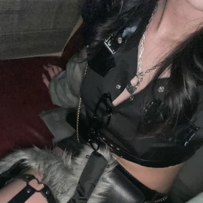 れいかでーち！！21時から出勤してまーつ！！！寒すぎだろ最近！！！！ハロウィンコスプレしてるからさけいっしょにのもぉーーーーーーーーーーー