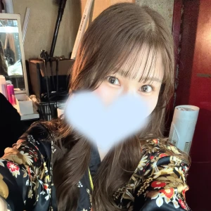 本日花魁出勤してます☺️🤍の写真1枚目