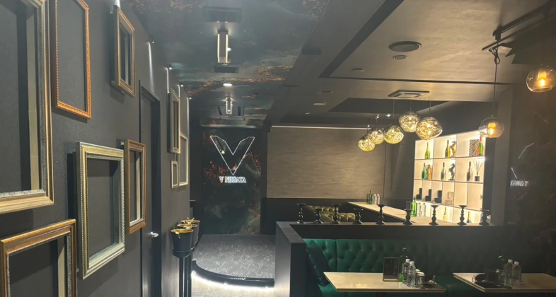 古町キャバクラ「ブイニイガタ」