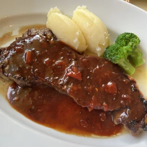 8/19(火) 20時半からいます🥩の写真1枚目
