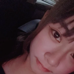 22時からいるよ〜！の写真1枚目