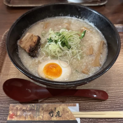 ゆあです𐔌∩՞ .  ̫ . ՞𐦯⊃━♡+ﾟ