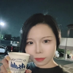 ビールまみれ🥰🥰🥰の写真1枚目