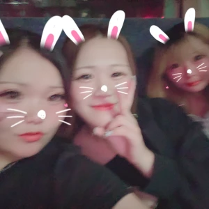 3人揃って21:30出勤しますよーん︎^ ^♡♡の写真1枚目