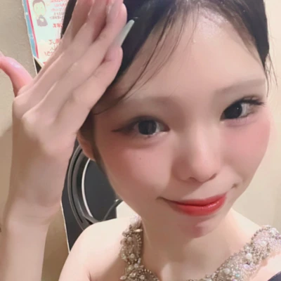 裸眼でメイク薄い日の方が好評で少し複雑な今日この頃💭💭