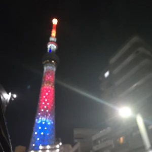 東京タワーみたいな色してた︎︎︎︎❤︎の写真1枚目