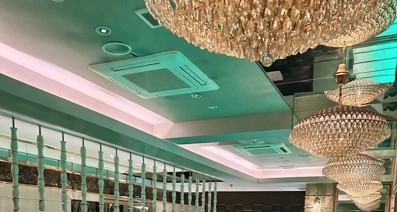 松山キャバクラ「ブイオキナワ」