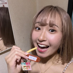 じゃがりこ大好き女のロッカーの鍵にの写真2枚目